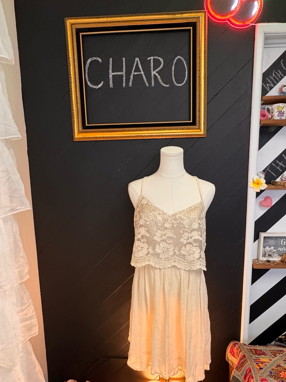 Hollister Cream Lace Overlay Dress size Large - Picture 12 of 12